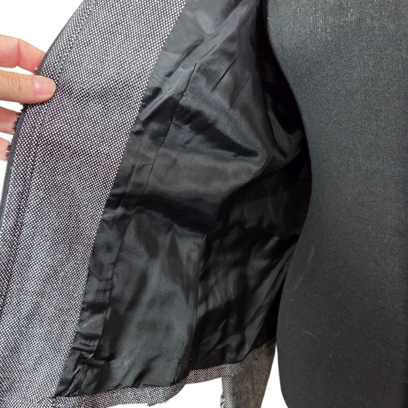 Bianca Nygard Women's Black and White Tweed Blazer with Frayed Fringe Size 12 - Picture 7 of 7